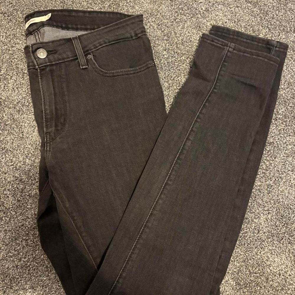 Levis black 711 skinny jeans